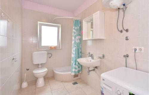 Five-bedroom Holiday Home In Kucice