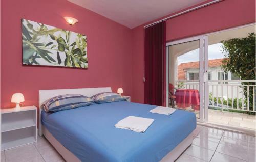 Two-bedroom Apartment In Kuciste-perna