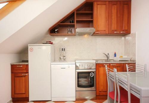 Apartments Nevenkos-20m From Beach