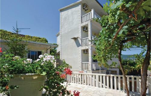 Awesome Apartment In Kucice W/ Wifi And 2 Bedrooms