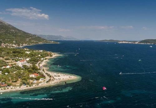 Apartment Igo - 40m From Beach
