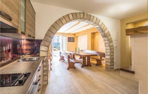 Two-bedroom Apartment In Medici