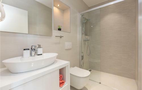 Two-bedroom Apartment In Medici