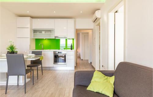 Two-bedroom Apartment In Medici