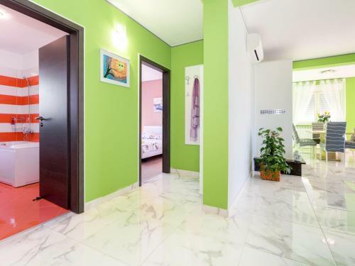 Holiday Home Villa Natalli - Lbn421