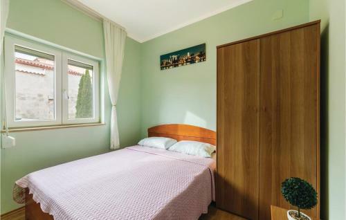 One-bedroom Apartment In Liznjan