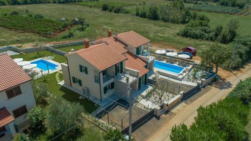Villa Billy With Private Pool