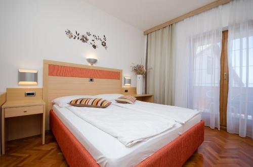 Apartments Mirjana