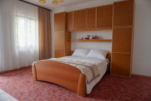 Apartments Jakov