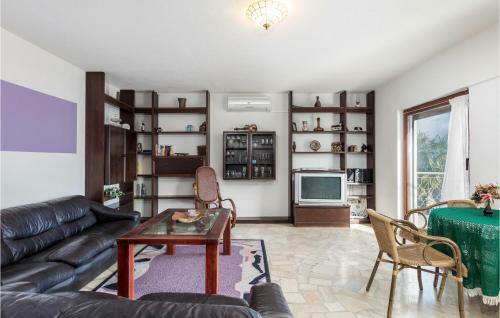 Four-bedroom Holiday Home In Lovran