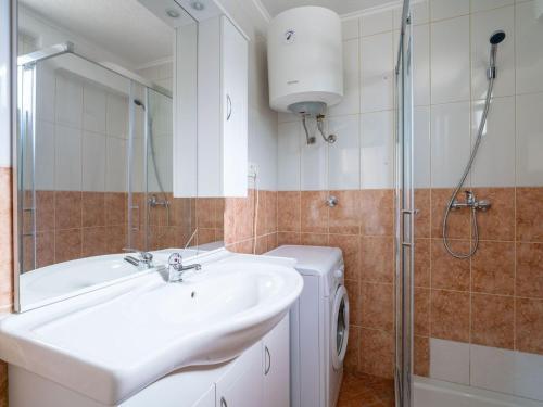 Elegant Holiday Home In Lovran With Swimming Pool