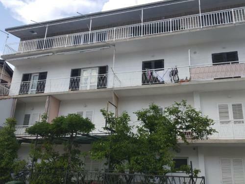 Hostal Guest House Gracijana