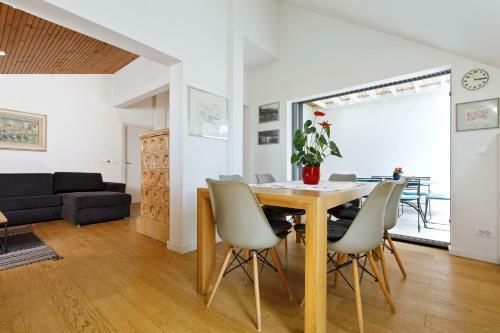 Penthouse Apartment Nugal