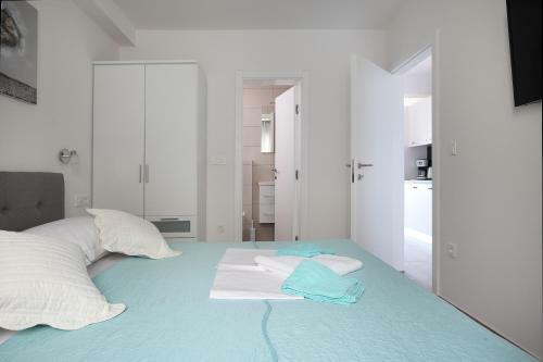 Apartments A&z