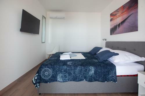 Apartments A&z