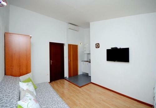 Apartments Jadro - 250m From Beach
