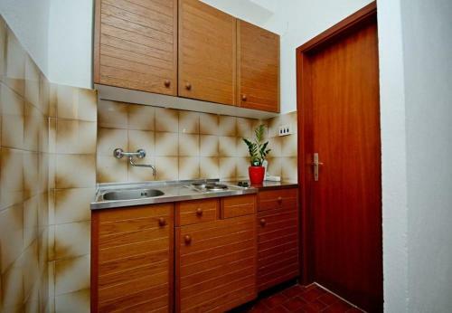 Apartments Jadro - 250m From Beach