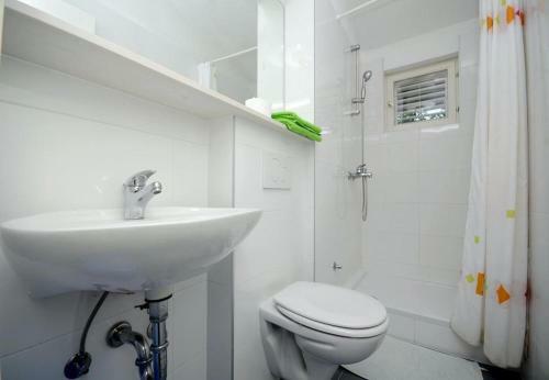 Apartments Jadro - 250m From Beach