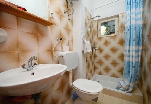 Apartments Jadro - 250m From Beach