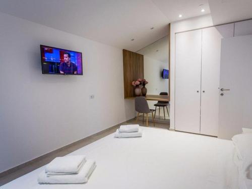 Blissful Apartment In Makarska With Swimming Pool