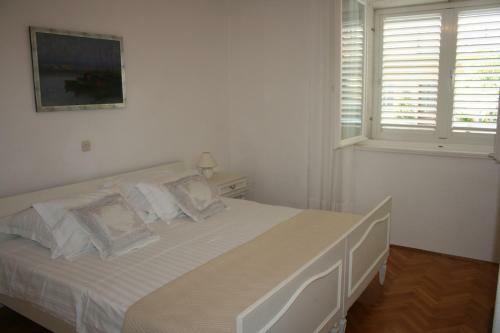 Apartments Emma Holidays