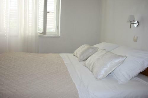 Apartments Emma Holidays