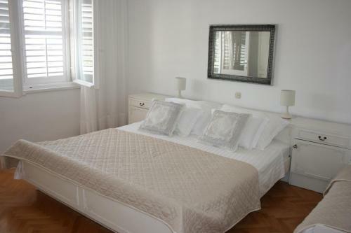 Apartments Emma Holidays