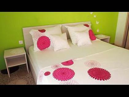 Apartments Ivica - 100m From Beach