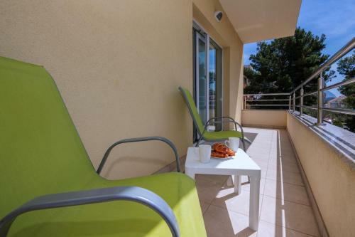 Apartment With Big And Free Private Parking
