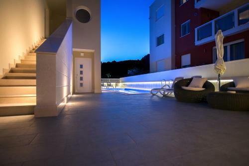 Veliko Brdo Apartments