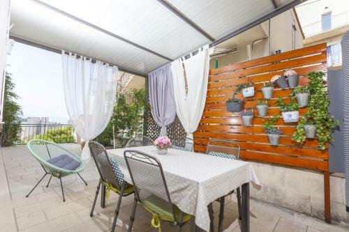 Apartments Maras