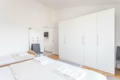 Apartments Maras