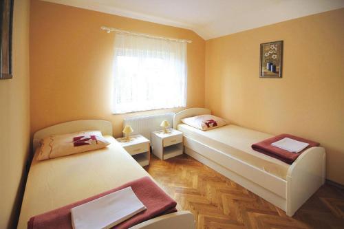 Apartments Home Blazinic Malinska - Cin01046-dya