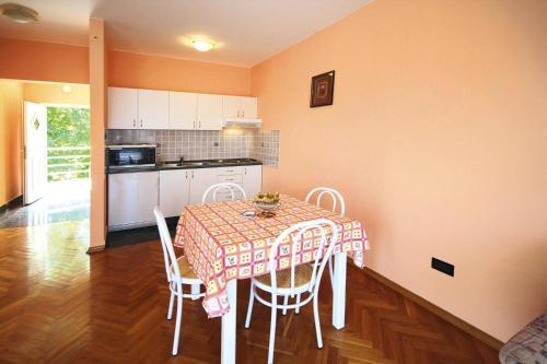 Apartments Home Blazinic Malinska - Cin01046-dya