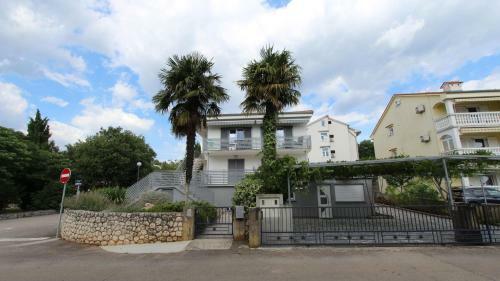 Hostal Apartments Pivas