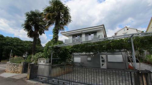 Hostal Apartments Pivas