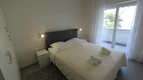 Hostal Apartments Pivas