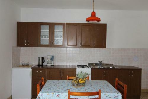 Hostal Apartments Ravli? Ana