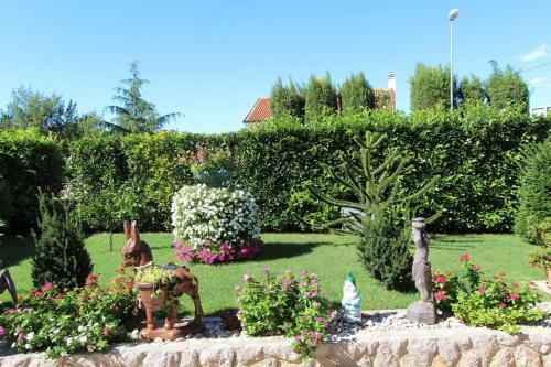Hostal Apartments Ravli? Ana