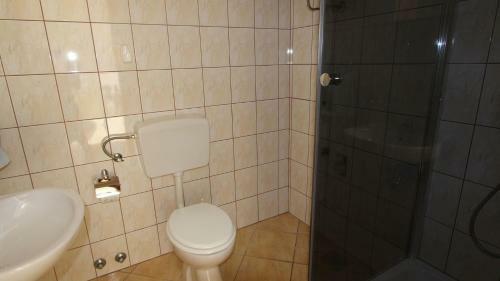 Hostal Apartments Ravli? Ana