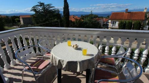 Hostal Apartments Ravli? Ana