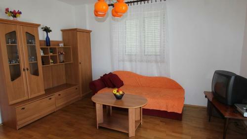 Hostal Apartments Ravli? Ana