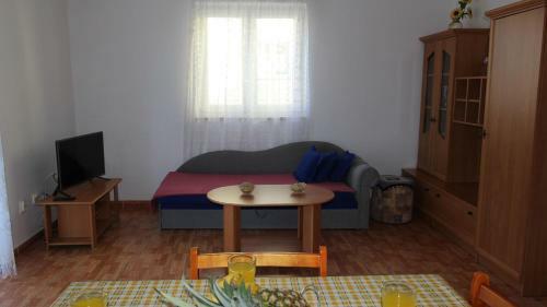 Hostal Apartments Ravli? Ana