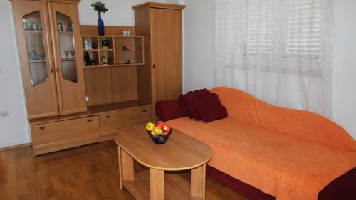 Hostal Apartments Ravli? Ana