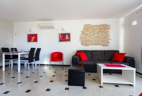 Hostal Apartments Adria