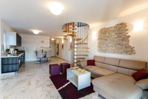 Hostal Apartments Adria