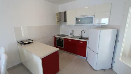 Hostal Apartments ?karpa