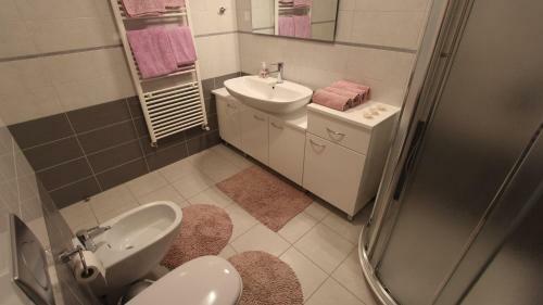 Hostal Apartments ?karpa