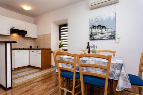 Hostal Apartments Ser?i?