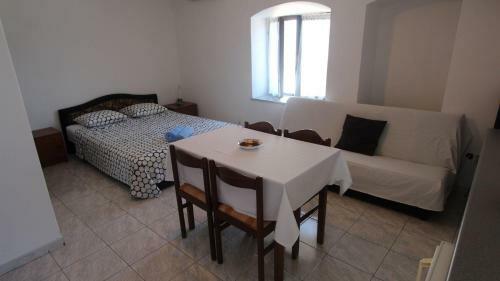 Hostal Apartments Eva